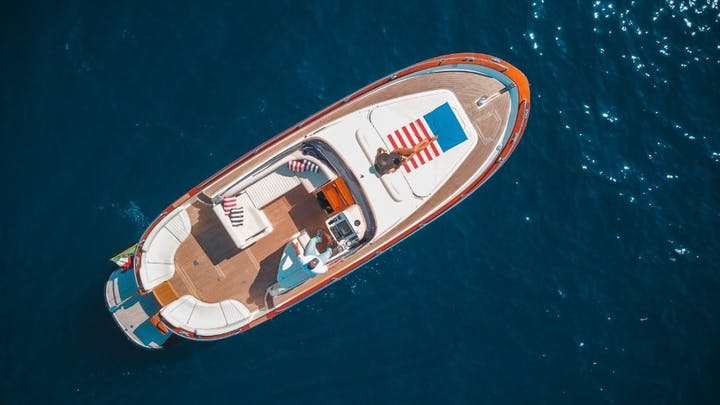 38 Apreamare luxury charter yacht - Amalfi, SA, Italy