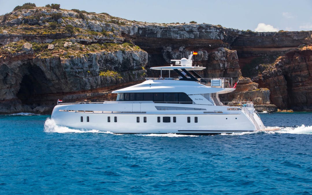 78 Vanquish luxury charter yacht - Botafoc Ibiza, Av. de Juan Carlos I, 07800 Ibiza, Balearic Islands, Spain