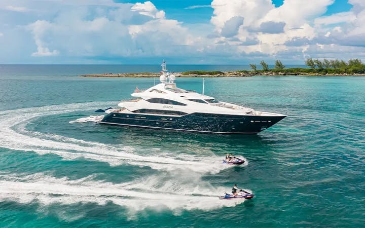 131 Sunseeker luxury charter yacht - Albany Resort, South Ocean Road, Nassau, The Bahamas
