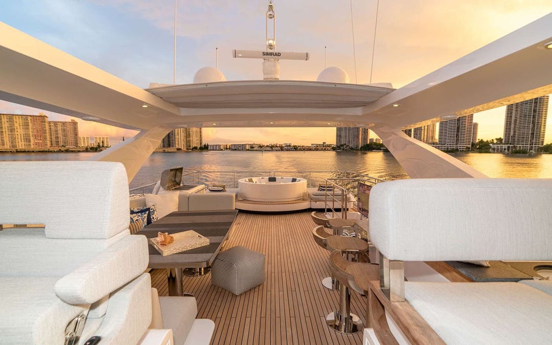 88 Azimut luxury charter yacht - Nassau, The Bahamas