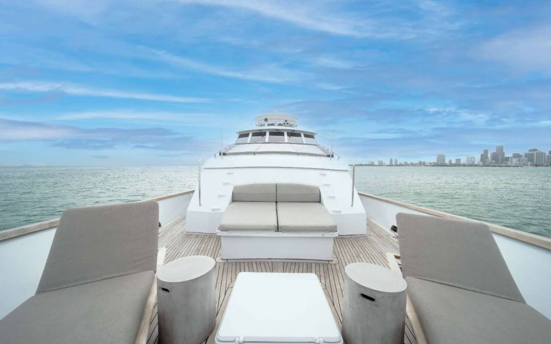 124 Broward luxury charter yacht - Island Gardens, MacArthur Causeway, Miami, FL, USA