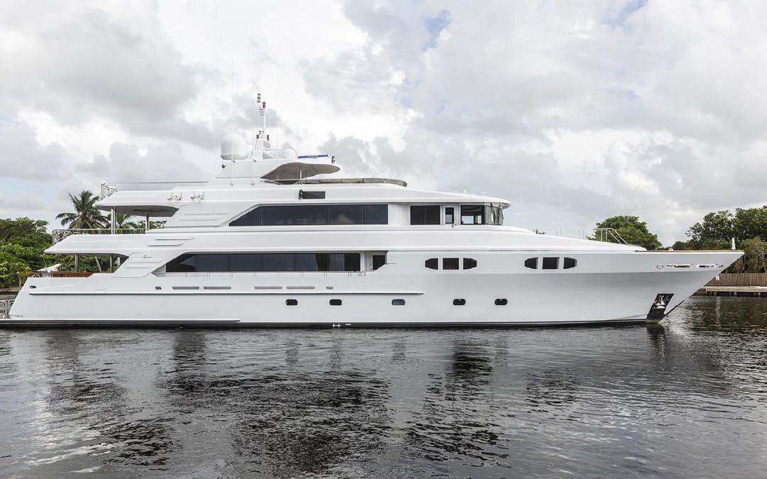 142 Richmond luxury charter yacht - Nassau, The Bahamas