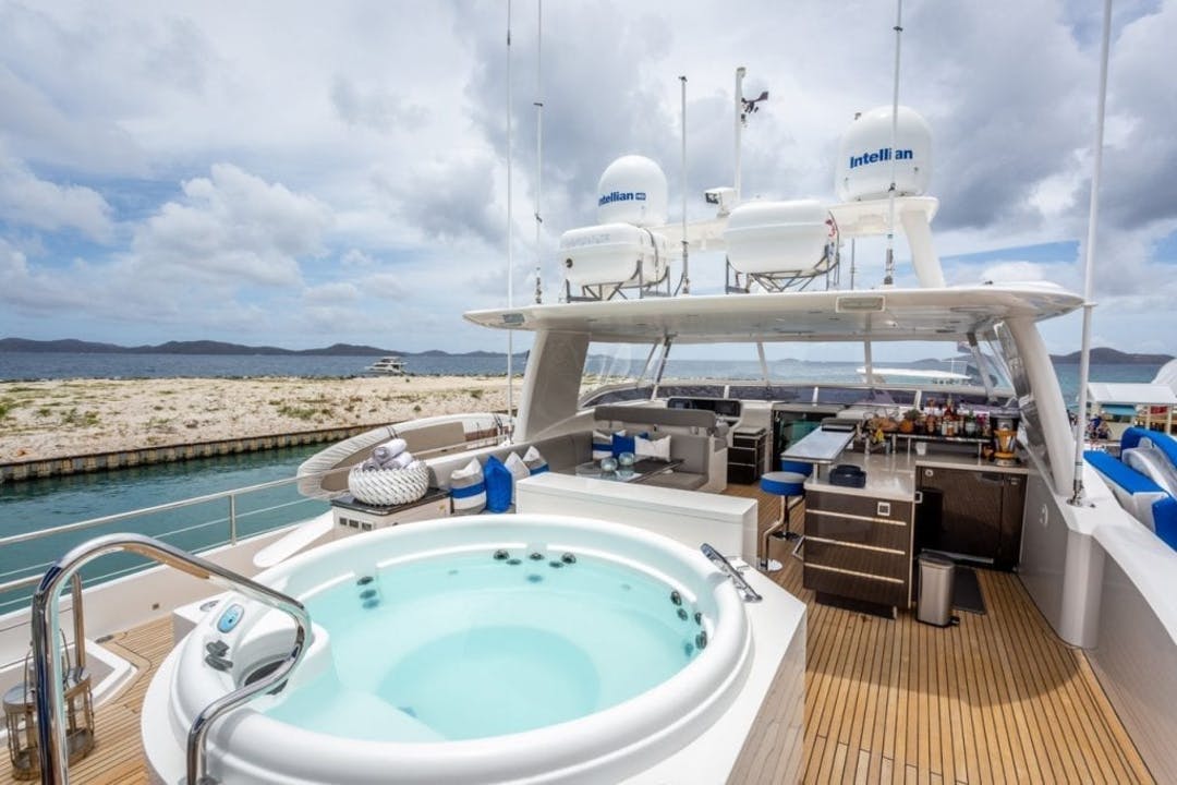 85 Horizon luxury charter yacht - Virgin Islands