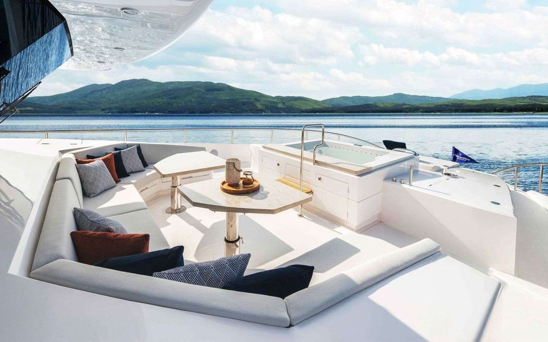 110 Horizon luxury charter yacht - Bahia Mar Fort Lauderdale Beach - a DoubleTree by Hilton Hotel, Seabreeze Boulevard, Fort Lauderdale, FL, USA