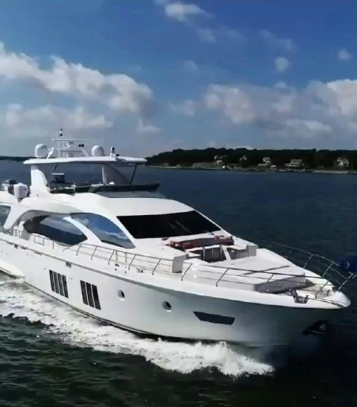 YachtLife connects customers with their dream boats, charters through their smartphones