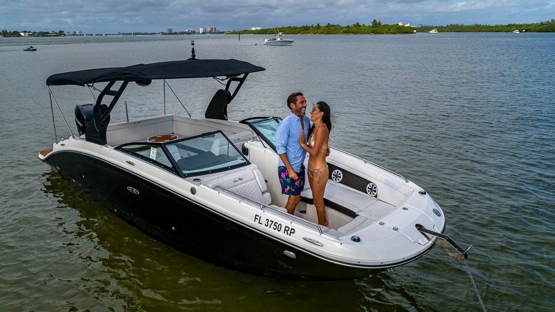 29 SEA RAY  luxury charter yacht - 216 W 43rd St, Miami Beach, FL 33140, USA