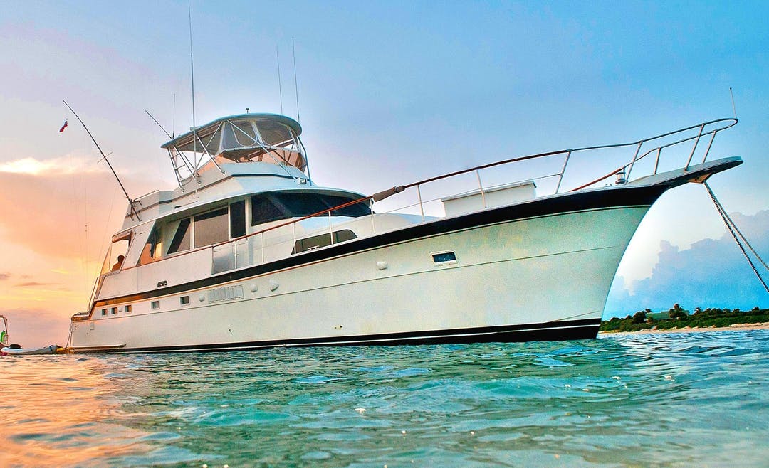 60 Hatteras luxury charter yacht - 3341 NW 20th St, Miami, FL 33142, USA