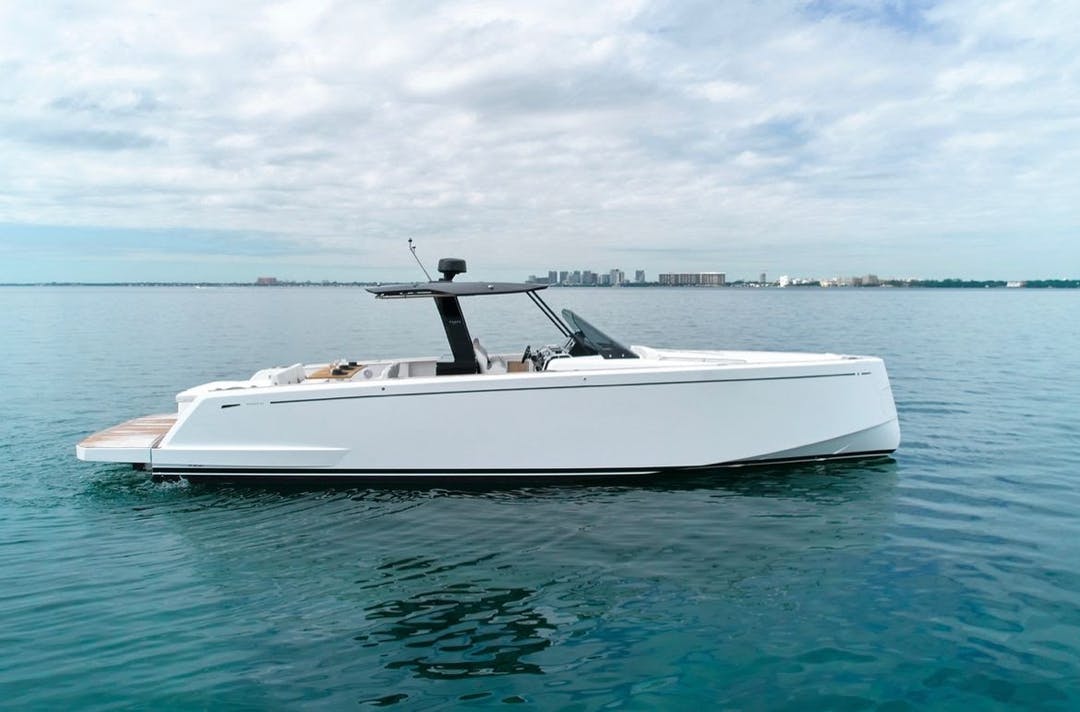 43 Pardo luxury charter yacht - Miami, FL, USA