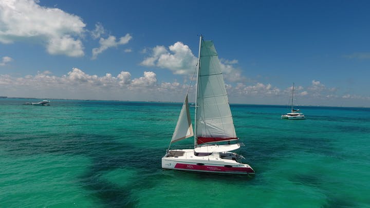 36' Catamaran for up to 15 People