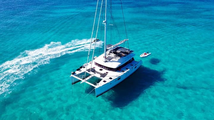 All inclusive day charter on Amura