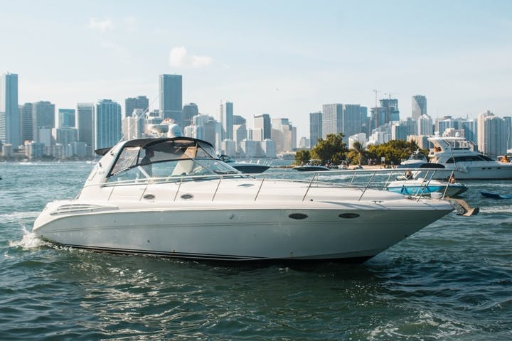 Beautiful 45' Sea Ray with Weekday Specials