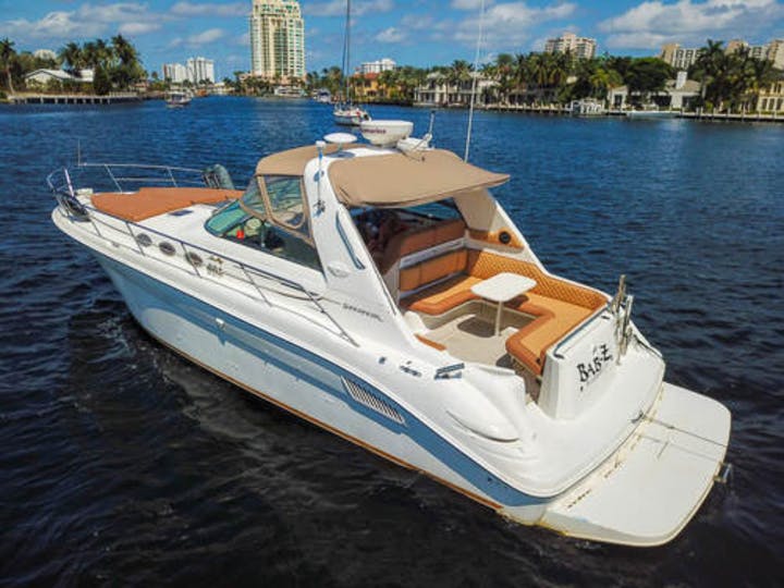 Cruise Fort Lauderdale on 40ft Sea Ray