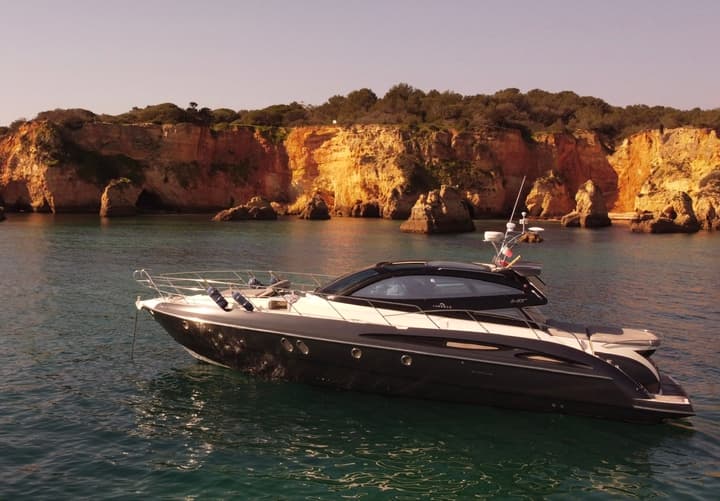 Enjoy the breathtaking of algarve coastline