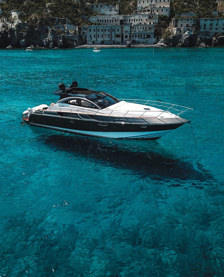 Rizzardi 48 Luxury cruise