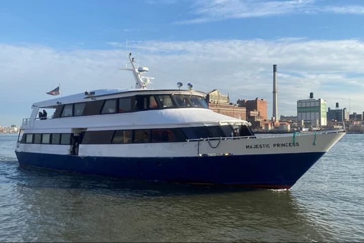 Elegant Gulfcraft 312 Passenger Yacht in NYC
