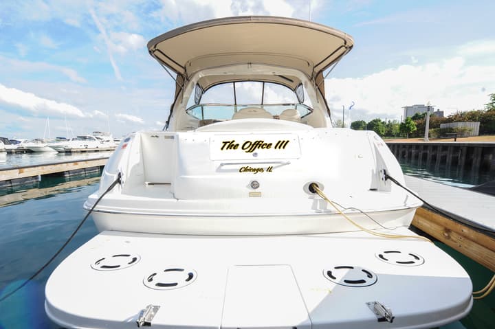 LUXURY Awaits on a spacious 38 Foot Yacht!