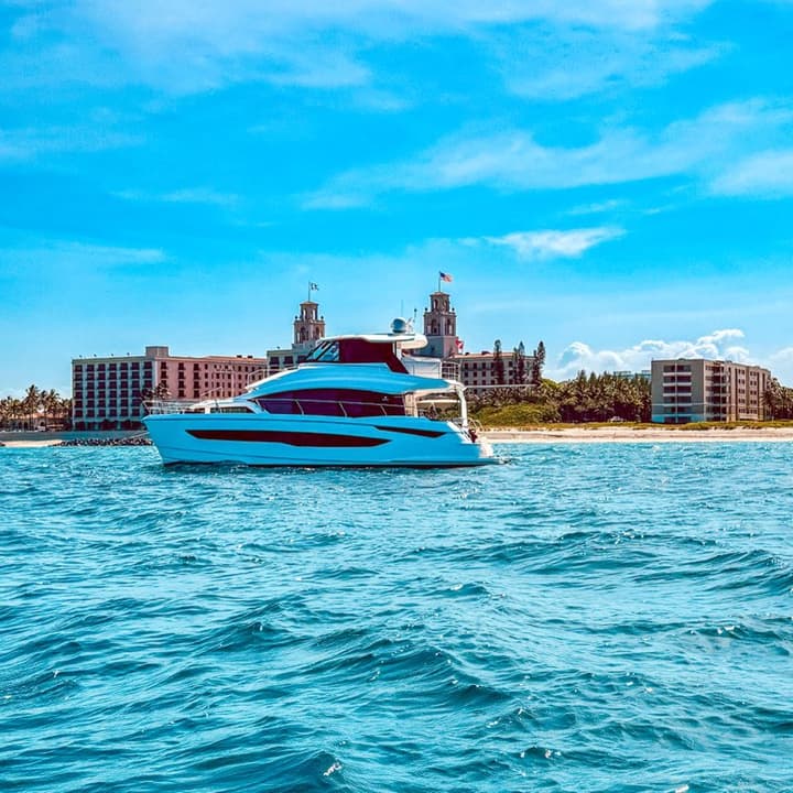 Spacious and New - 2022 Aquila 54