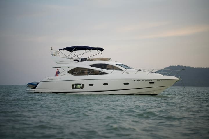 Sea Scape 2 - Sunseeker Manhattan 60