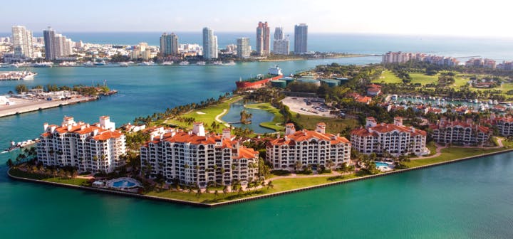 Miami, FL - Luxury Yacht Charter