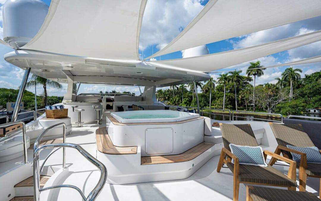 116 Azimut luxury charter yacht - Nassau, The Bahamas