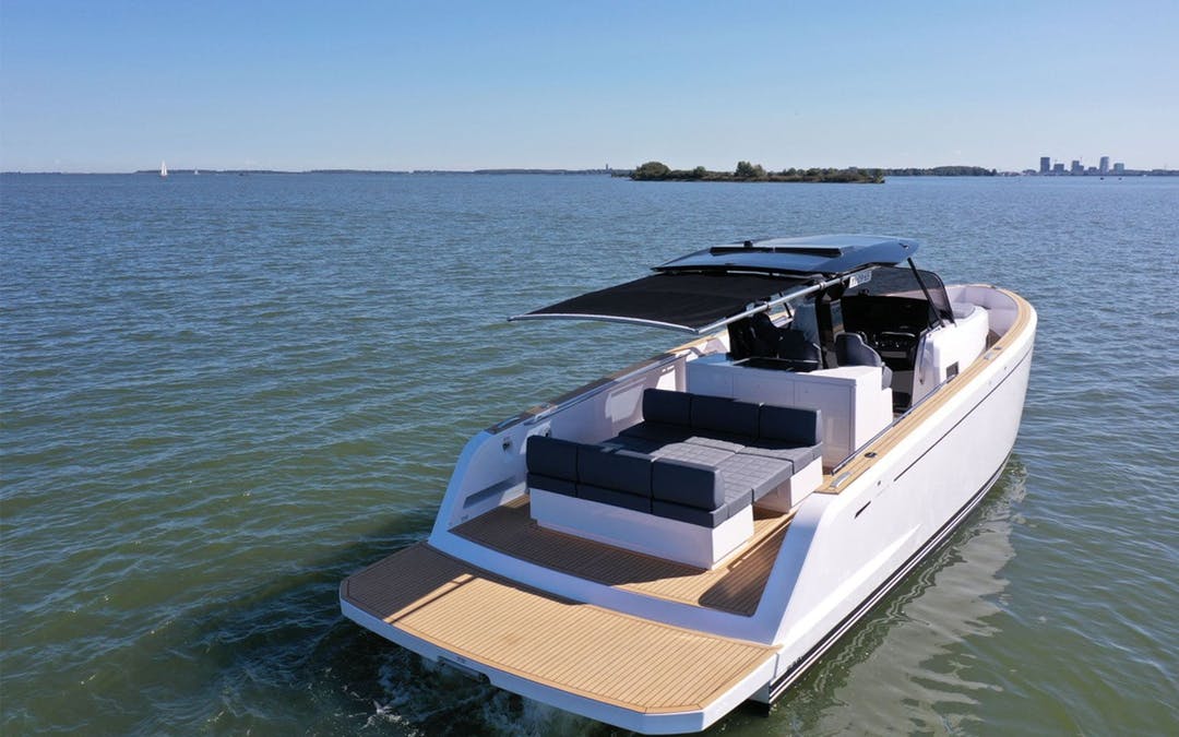 38' Pardo luxury charter yacht - Saint-Jean-Cap-Ferrat, France - 2