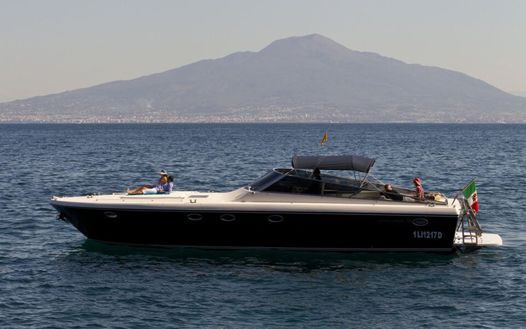 50 Itama luxury charter yacht - Sorrento, Metropolitan City of Naples, Italy