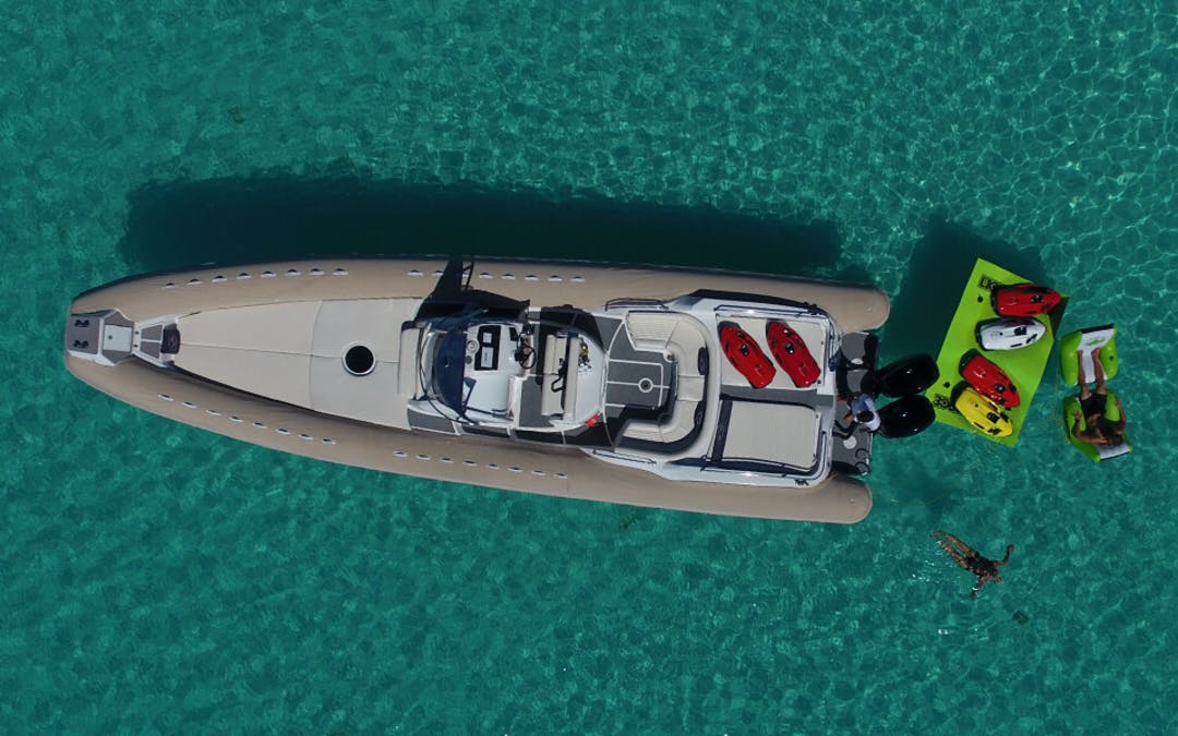 42 Sacs Stratos luxury charter yacht - Porto Cupecoy, Sint Maarten