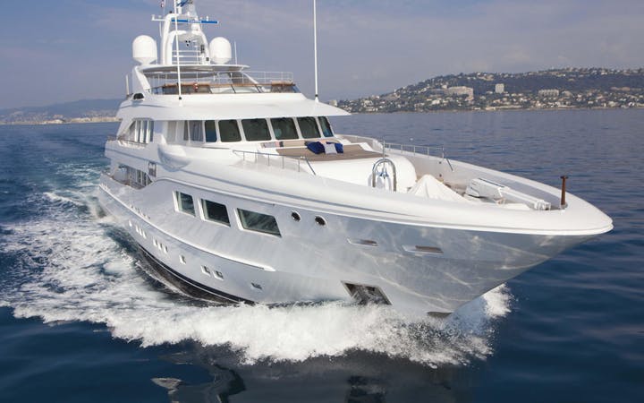 127 Hakvoort luxury charter yacht - Nassau, The Bahamas