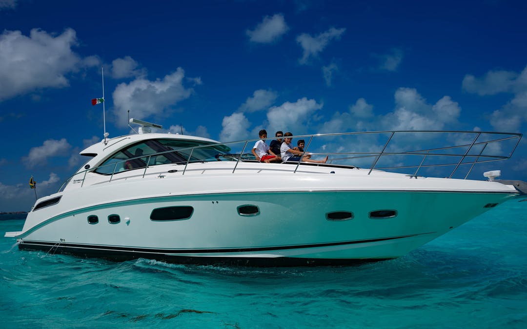 47 Sea Ray luxury charter yacht - Cancún, Quintana Roo, Mexico
