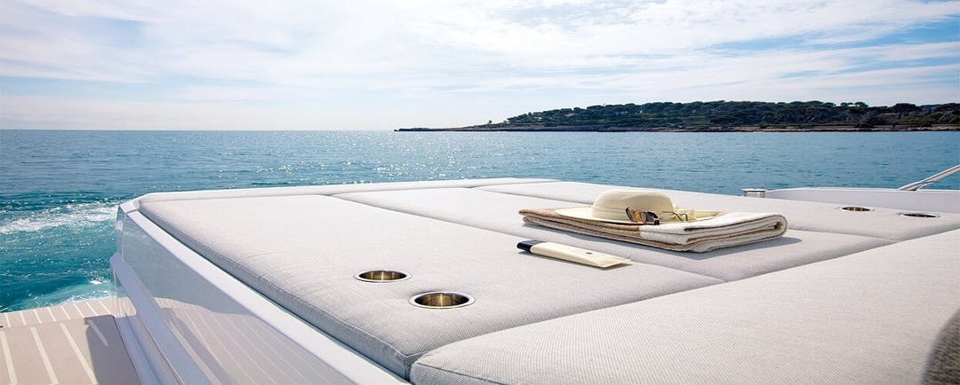 50 Azimut luxury charter yacht - Gardiner's Marina, 35 Three Mile Harbor Hog Creek Rd, East Hampton, NY 11937, USA