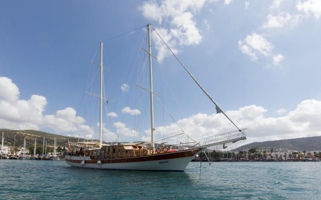 91 Custom luxury charter yacht - Marina Zeas, Pireas 185 36, Greece