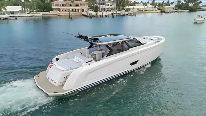 58 Vanquish luxury charter yacht - Palm Harbor Marina, North Flagler Drive, West Palm Beach, FL, USA