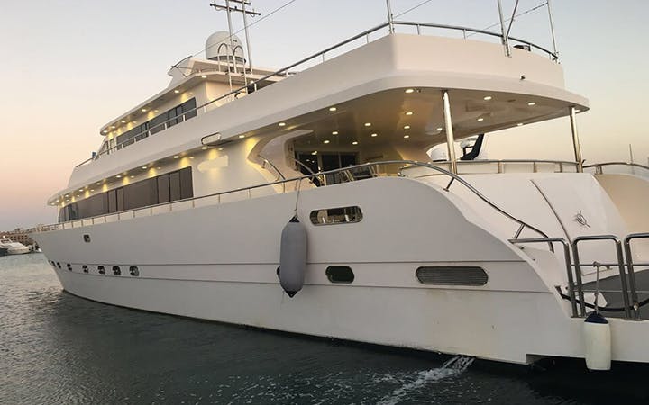 110 Serdal luxury charter yacht - Abu Dhabi - United Arab Emirates