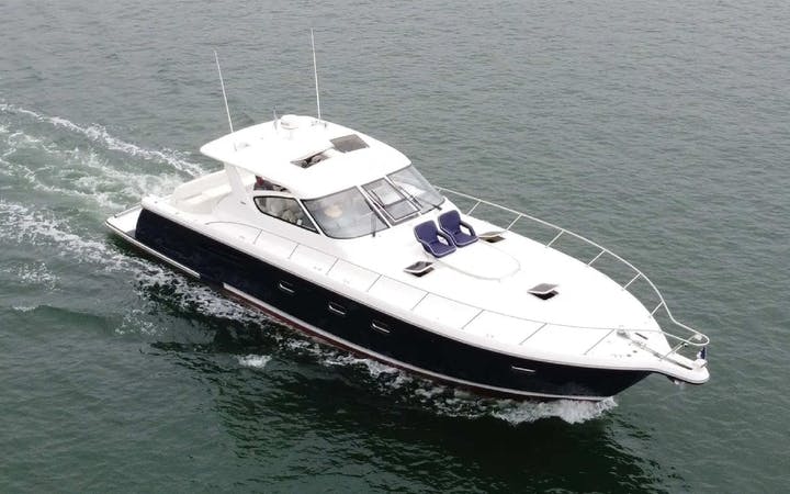 50 Tiara luxury charter yacht - Balboa Yacht Club, Bayside Drive, Newport Beach, Corona Del Mar, CA, USA