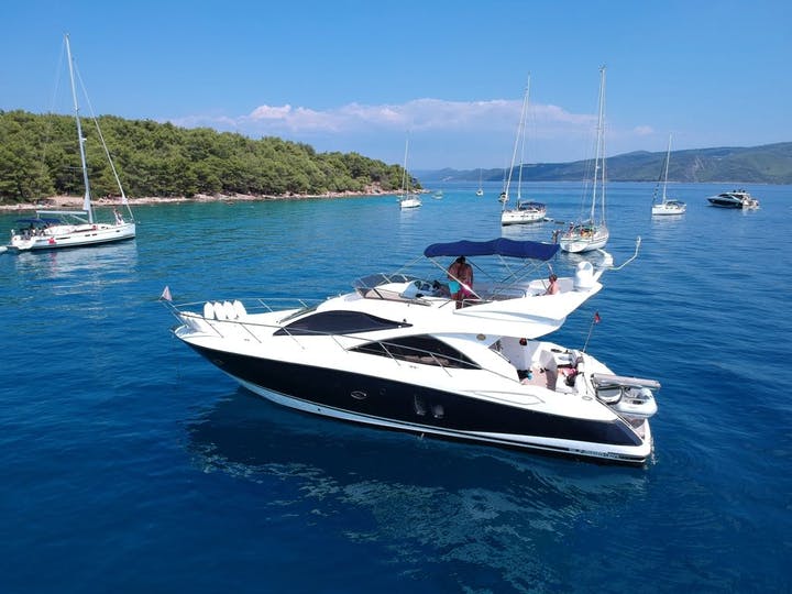 50 Sunseeker luxury charter yacht - Marina Lav, Grljevačka ulica 2a, Podstrana, Croatia