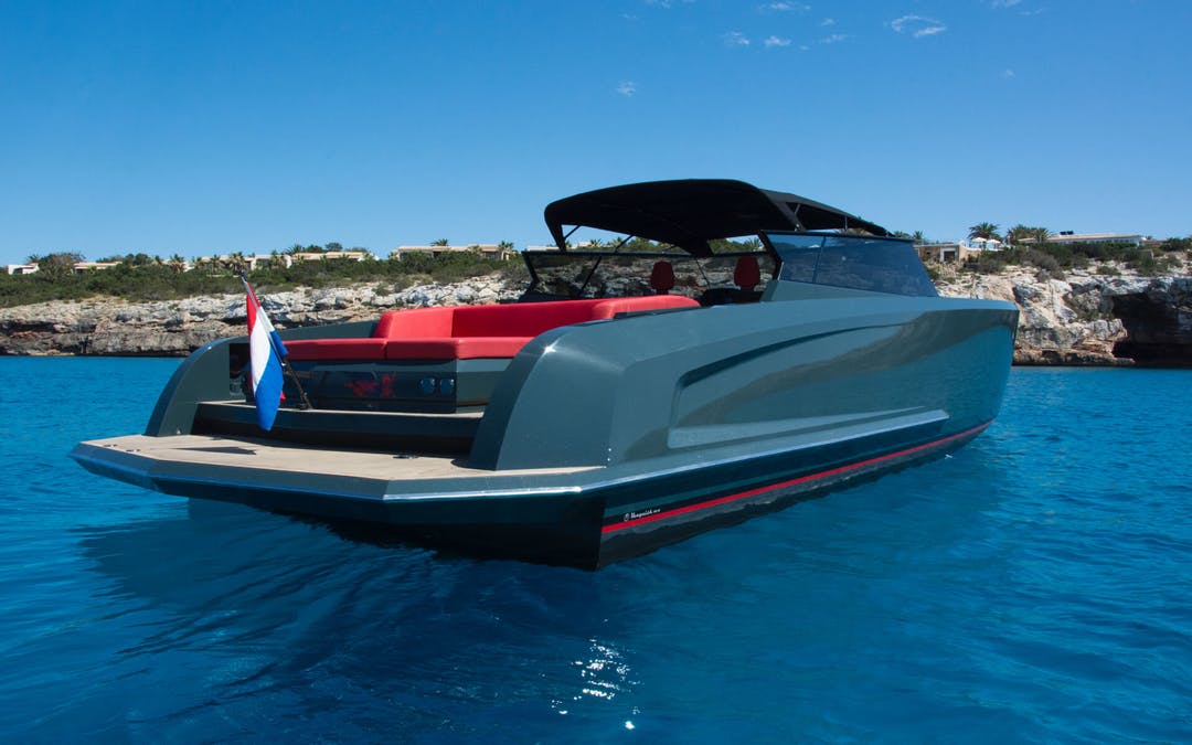48' Vanquish luxury charter yacht - Botafoc Ibiza, Av. de Juan Carlos I, 07800 Ibiza, Balearic Islands, Spain	 - 3