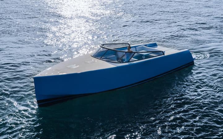 40 VanDutch luxury charter yacht - 400 Sunny Isles Blvd, Sunny Isles Beach, FL 33160, USA