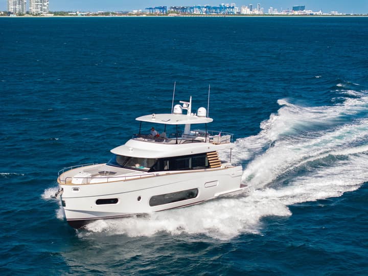 66 Azimut luxury charter yacht - Fort Lauderdale, FL, USA