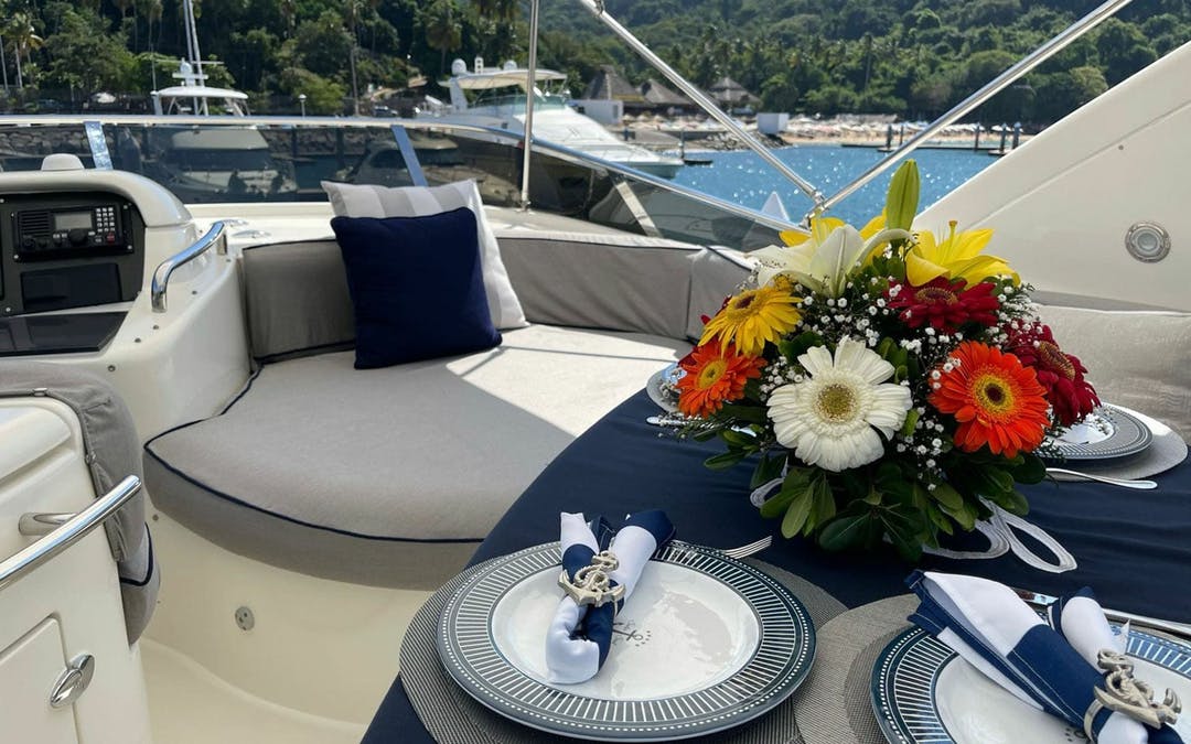 55 Azimut luxury charter yacht - Cabo San Lucas, BCS, Mexico
