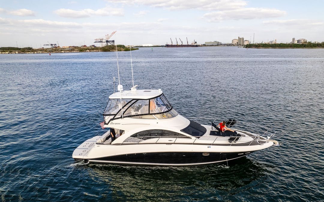 54 Sea Ray luxury charter yacht - 601 S Harbour Island Blvd, Tampa, FL 33602, USA