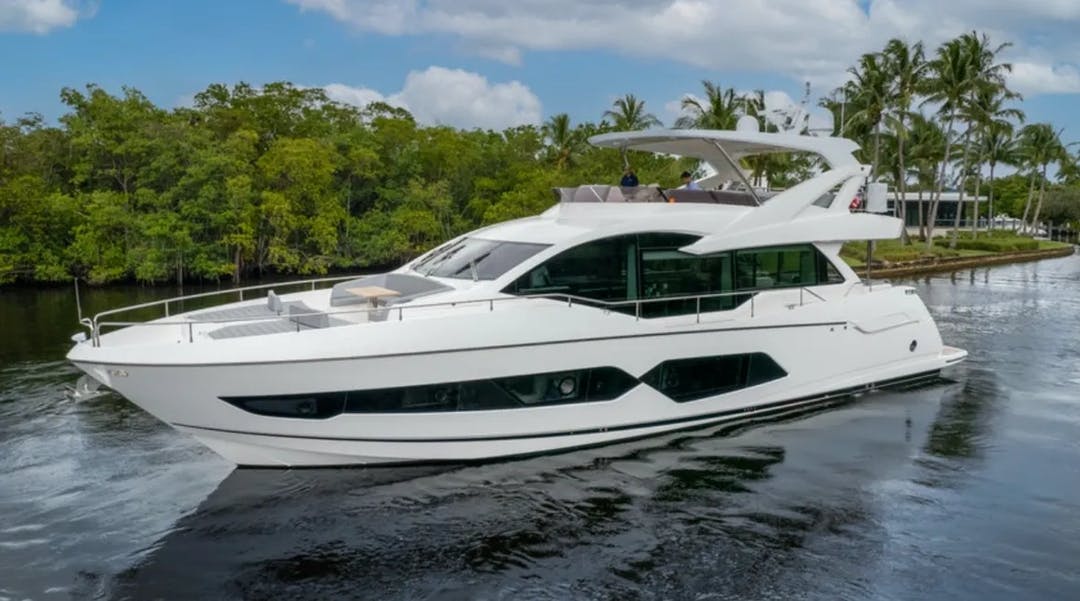 76 Sunseeker luxury charter yacht - Naples, FL, USA