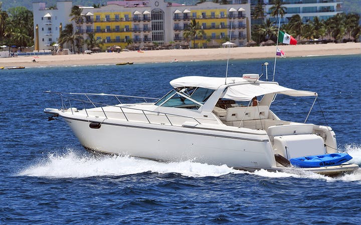 42 Tiara luxury charter yacht - Marina Vallarta, Puerto Vallarta, Jalisco, Mexico