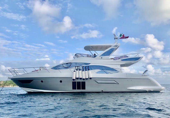 55 Azimut luxury charter yacht - Cancún, Quintana Roo, Mexico