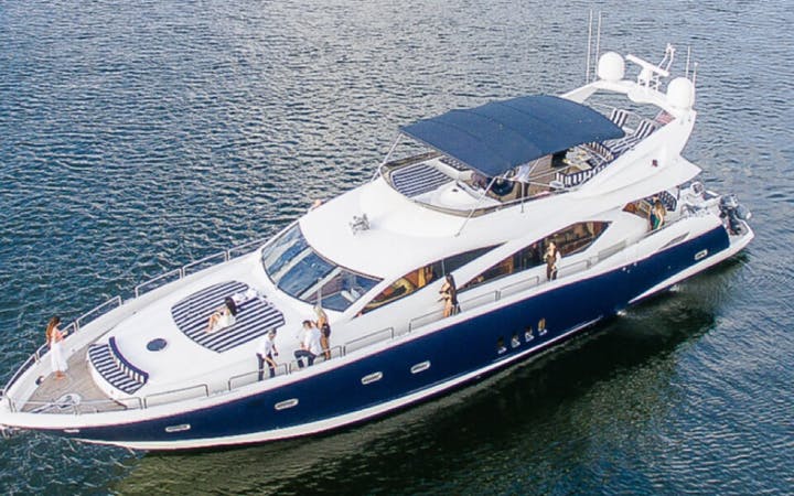 84 Sunseeker luxury charter yacht - 601 S Harbour Island Blvd Garage, South Harbour Island Boulevard, Tampa, FL 33602, USA