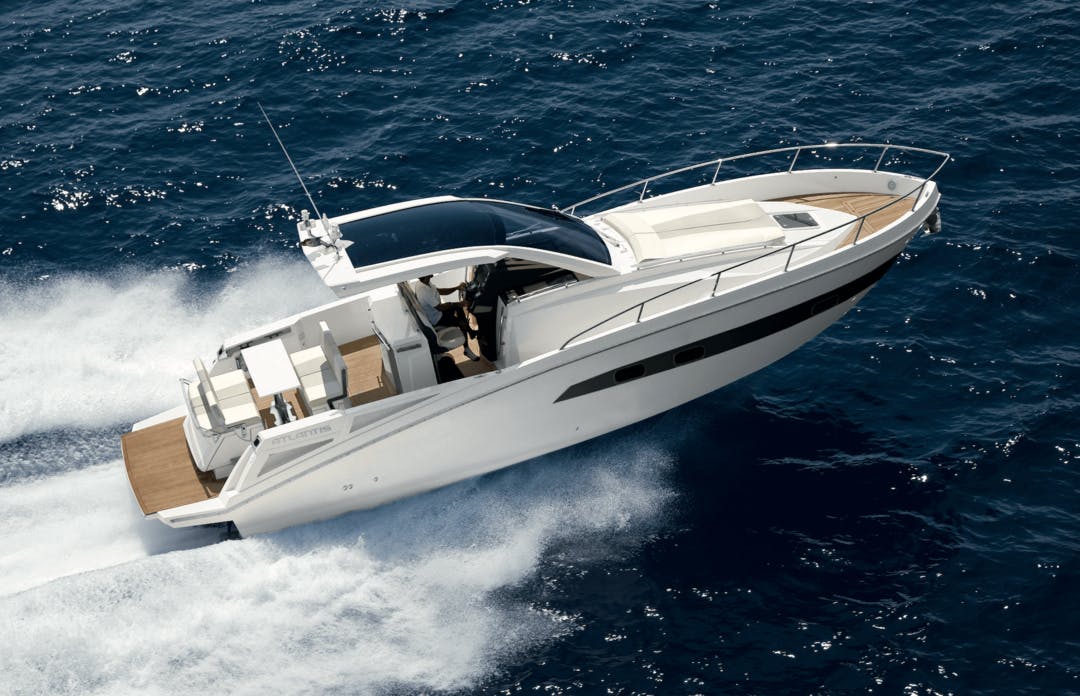 40' Azimut Verve Atlantis Luxury Yacht for Charter in Amalfi Coast, Italy - Image 7