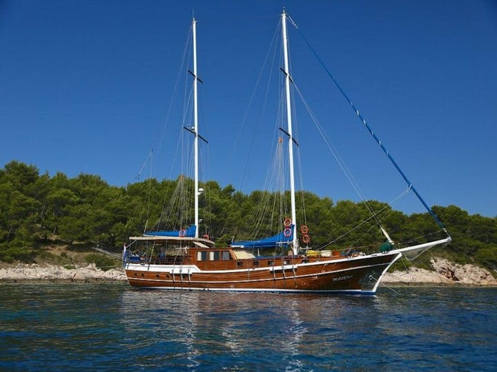 85 Custom luxury charter yacht - Šibenik, Croatia