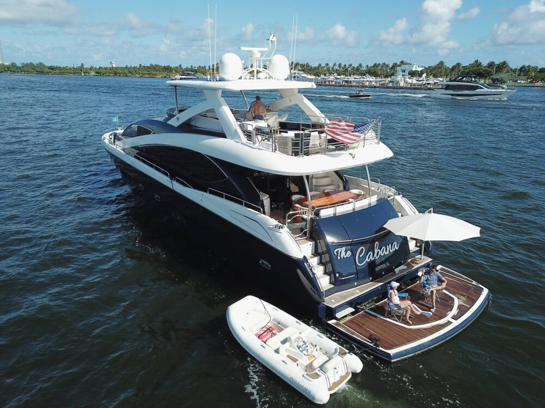 90 Sunseeker luxury charter yacht - Newport, Rhode Island, USA