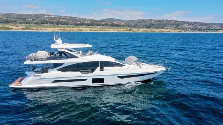 87 Azimut luxury charter yacht - Newport Beach, CA, USA