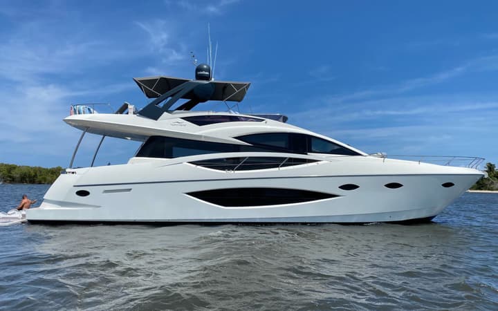 70 Numarine luxury charter yacht - 200 Admirals Cove Boulevard, Jupiter, FL, USA