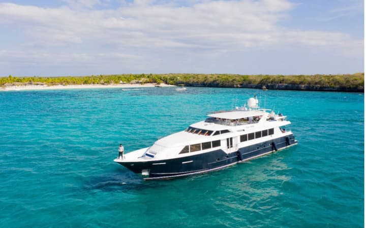 118 True North luxury charter yacht - Cumayasa, La Romana, Dominican Republic